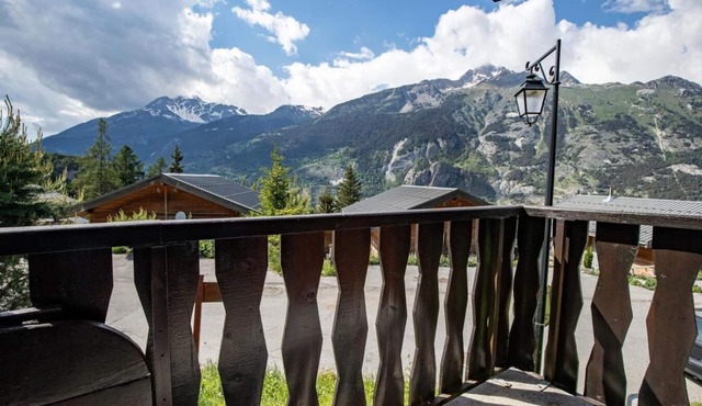 300m from resort center, Ground floor, balcony, parking, tv, ski locker, 35m², La Norma