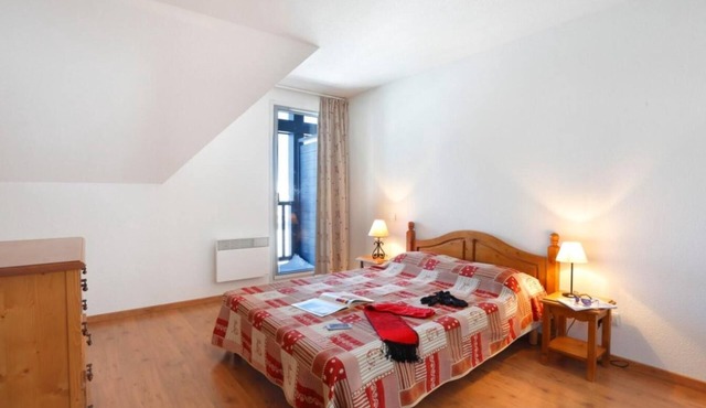 50m from shops, swimming pool, balcony, parking, tv, ski locker, 36m², Peyragudes