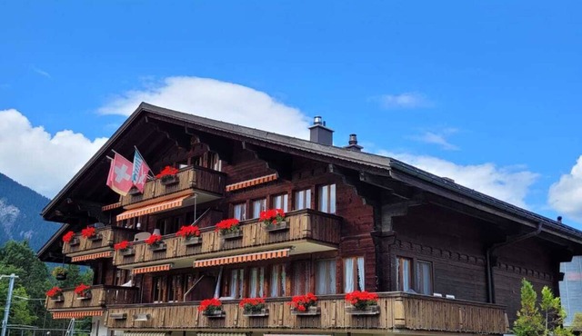 Apartment Anouk Centrally located, cozy family apartment with sunny terrace in Lenk