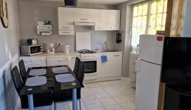 Apartment 'Chez Philou' with Shared Pool, Private Terrace and Wi-Fi