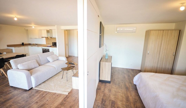 Apartment with a Terrace & Sunset View – Historic Center