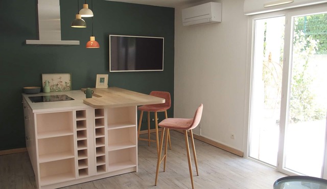 Arles, Lovely, light-filled T2 apartment with garden just a few minutes from the town center.