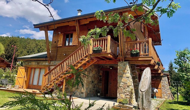 AUTHENTIQUE HAUT DE CHALET 8 pers Cheminée Jardin Ski et Randonnées FONT ROMEU