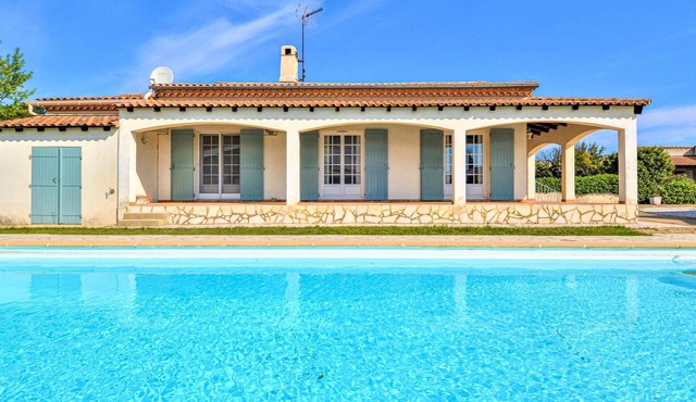 Beautiful home in Bellegarde