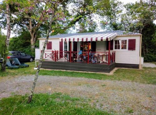 Bungalow charmant à Saint-Honoré-les-Bains 40 m² avec terrasse