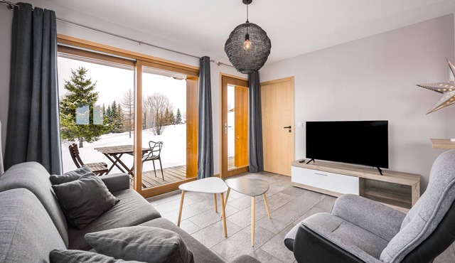Chalet 'La Suite Du Skilodge' with Balcony and Wi-Fi