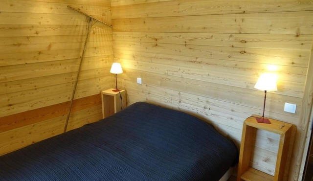 Chalet, 150m from shops, balcony, fireplace or stove, tv, 120m², Peisey-Vallandry