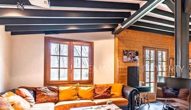 Chalet Avec Étang Privatif à Proximité du Lac