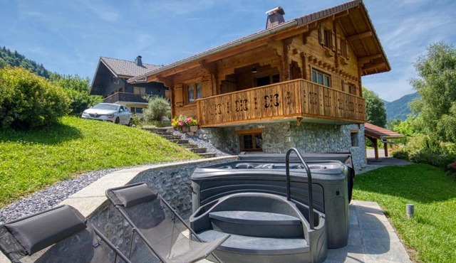 Chalet moderne avec jacuzzi, animaux admis, Morillon - FR-1-642-66