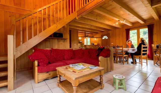 Chalet “Wellness, Pool, Spa” with Mountain View, Private Garden and Wi-Fi