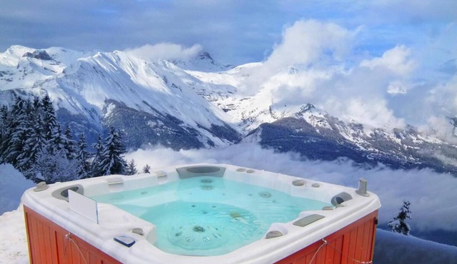 Chalet, wifi, sauna, terrace, balcony, fireplace or stove, parking, tv, 210m², Les Arcs