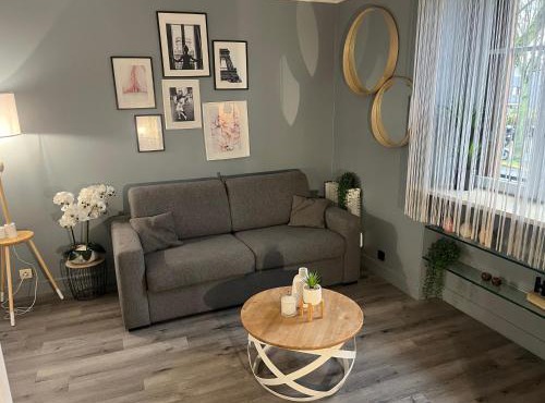 Charment studio in Les Lilas