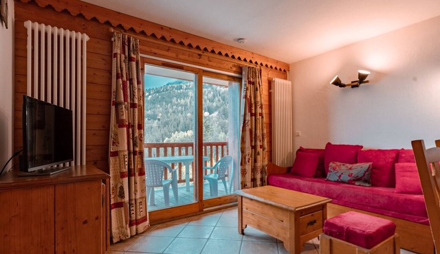 Charming 3-room apartment in Chantel Village, up to 6 people