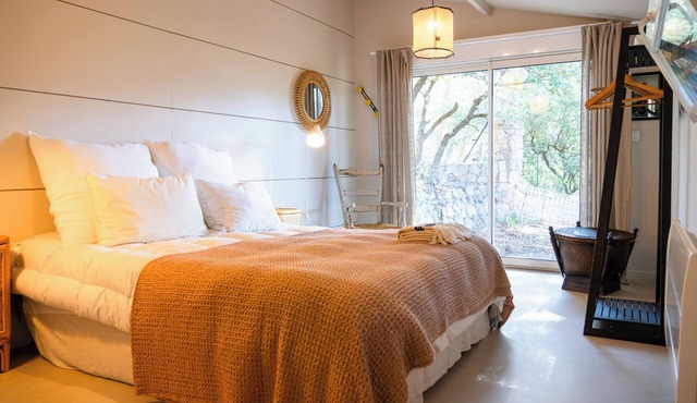 Charming Studio in Vauvenargues, in the heart of Provence