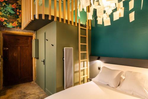 Charming studio in the heart of the 1st arrondissement authenticity and