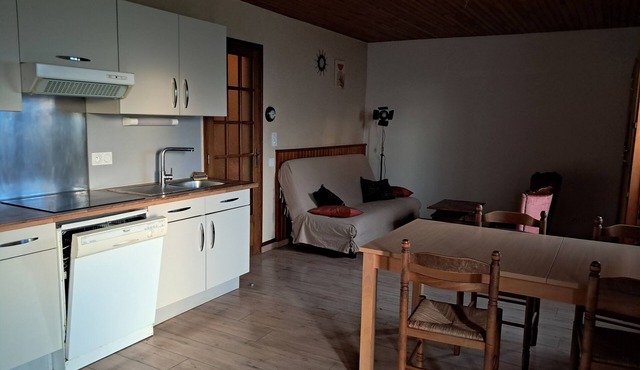 Chez Marinette Between Conques and Figeac, plunge into the heart of the Lot and Aveyron regions.