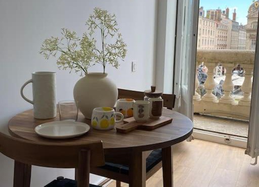 Collection Terreaux - No 4 Balcon sur place w AC