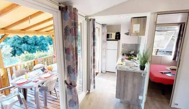 Comfort Cottage: 3 Bedrooms + Air Conditioning + Dishwasher; Sleeps 6
