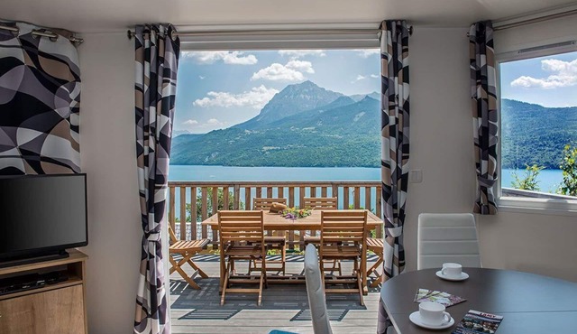 Comfortable chalet on the shores of Lac de Serre-Ponçon