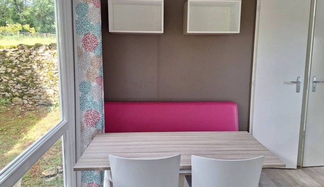 Comfortable mobile home with terrace - 4 guests