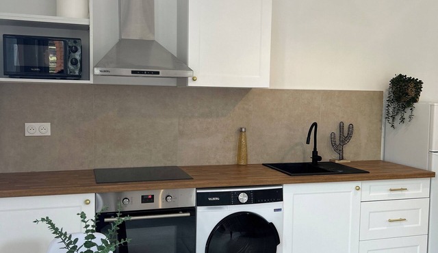 Cosy Studio apartment near train station & city center