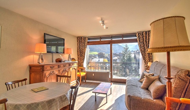 Cozy studio for 4 in central Morzine, pets allowed