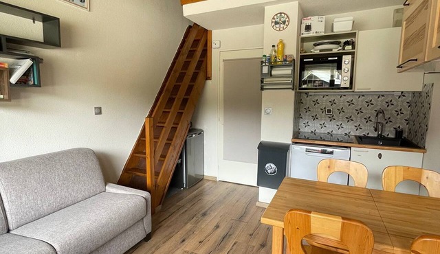 Crest Voland, Cozy 2-star apartment, sleeps 4–5, 350 m from the ski slopes, 8 km from Saisies
