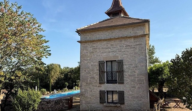Domaine de Fangal—an 18th-century dovecote, a true love nest for two