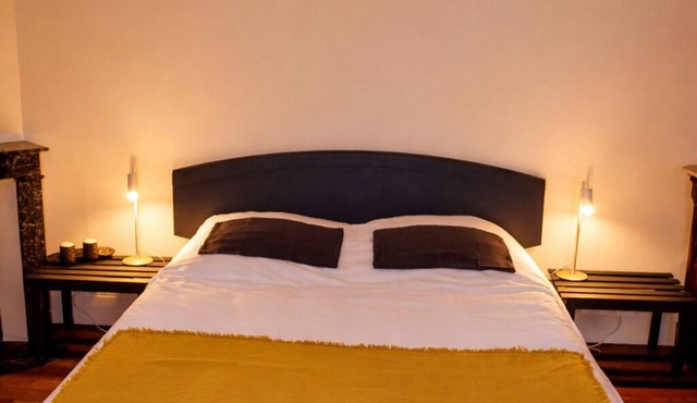 Double room-Superior-Shared Bathroom-Courtyard view