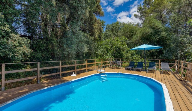 Eco-friendly Gîte with Private Pool, Terrace and Wi-Fi in Autignac