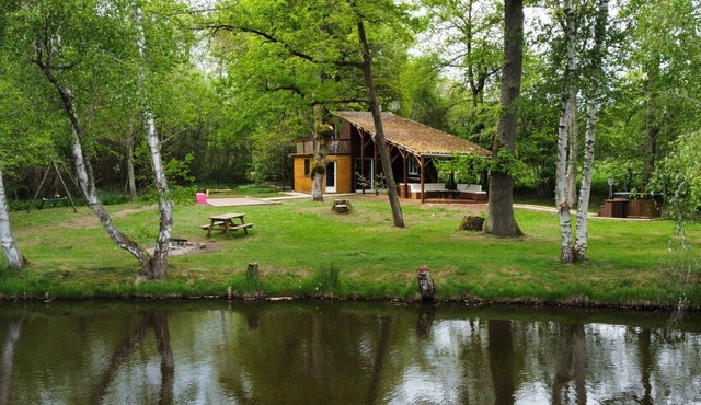 Enjoy a Nordic bath by the pond