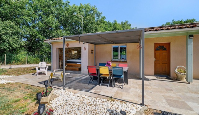 Escape, Relaxation, Spa, Pet-Friendly