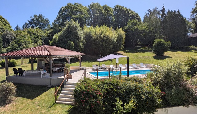 Family Friendly Home in Rural France with Pool and Outdoor Kitchen. Sleeps 14.
