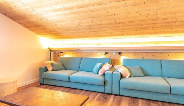 Family Stay with Picturesque Mountain Views