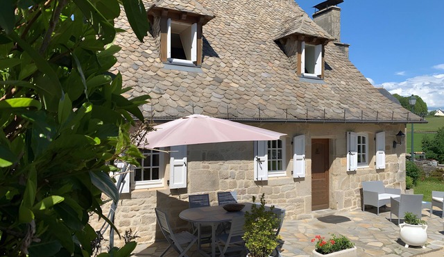 Rural Gite La Madeleine with Private Terrace