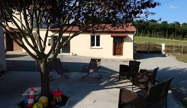 Fully Equipped, Comfortable 50 m² Gîte with Private Parking