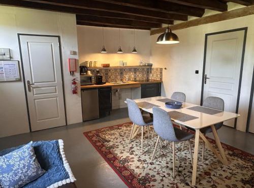 Gîte familial, animaux admis - séjour en Auvergne - FR-1-489-640