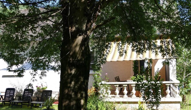 Gîte -le-7 à Brive la Gaillarde - Quiet house, garden and parking space