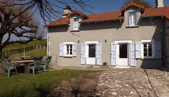 Gite Arpajon-sur-Cère, 3 bedrooms, 6 persons
