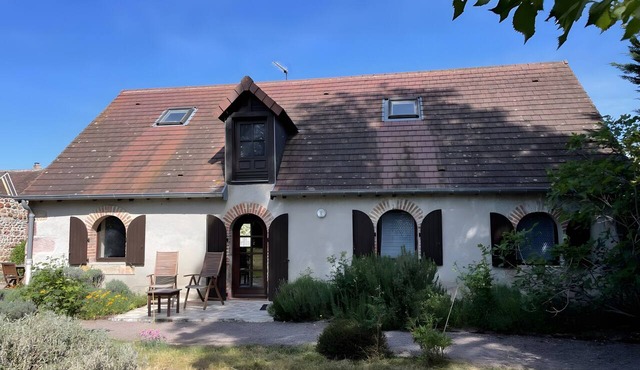 Gîte "Le Faisan" with Private Terrace, Enclosed Garden, and Wifi