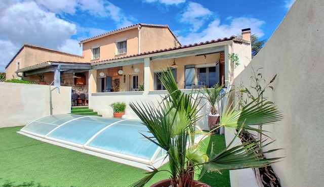 Gorgeous home in St.Paul-Trois-Châteaux