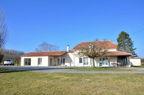 Grande maison 10 pers Vallée du lot avec piscine et terrain de pétanque