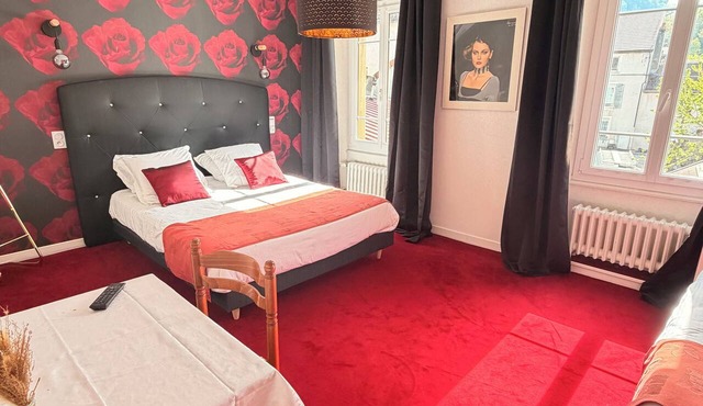 HOTEL DE PARIS in Poligny