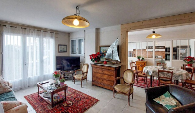House 5 rooms with garden in Les Sables-d'Olonne