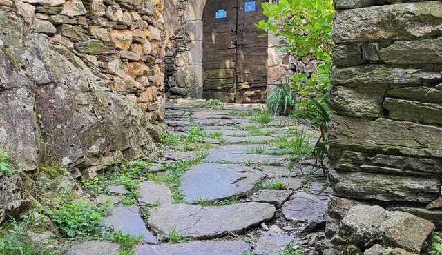 House with slate roof : Ma Totéa