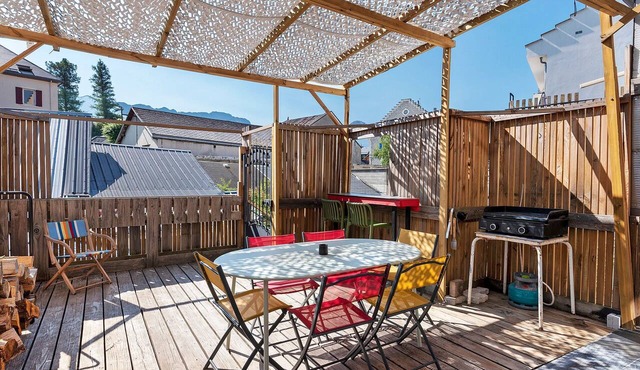 L’Authentique du Vercors – Spacious Modern Wood-Style Apartment with Mountain Views