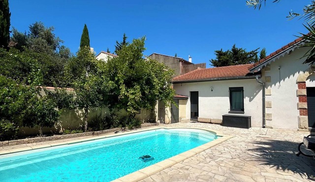 Large villa with a private pool, 10 minutes from downtown and 30 minutes from the beaches