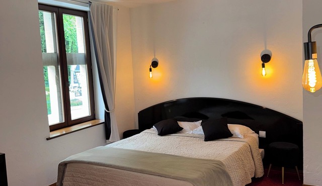 LE CHATEAU DES SAVEURS in Mello