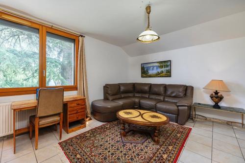 Le Refuge Verdoyant - Close to Switzerland & Spacious