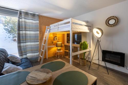 Les Izards - Joli studio aux Angles